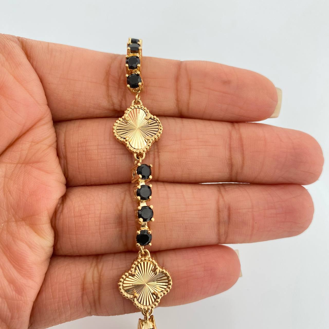 Pulso Tennis Trebol 19.1gr / 8 1/4 in / 3.7mm Oro Amarillo Nac.Esp. 18K %