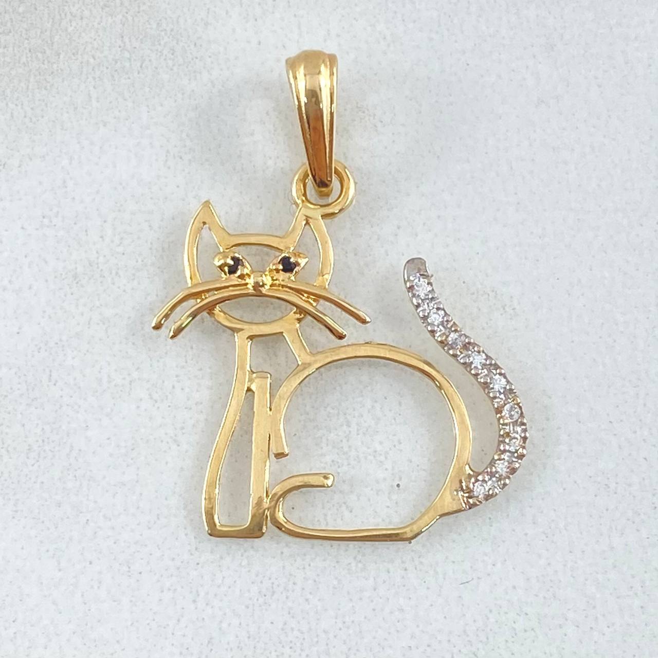 Cat Silhouette Pendant 1.55gr / 2.8cm (1.1in) / 18K Gold *