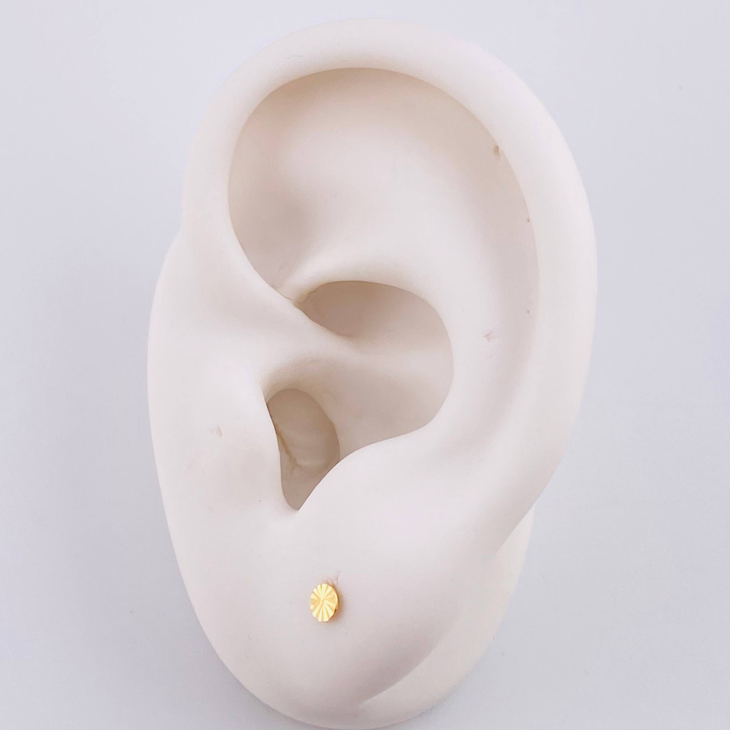 Diamond Cut Circle Stud Earrings 0.4g / in / 4mm Yellow Gold 18K