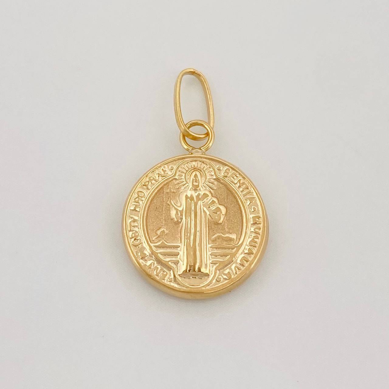 Dije San Benito 0.9g / 3/4 in Oro Amarillo 18K
