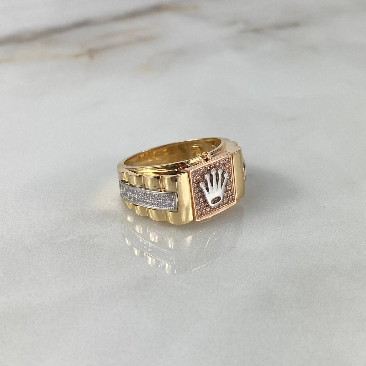Anillo Corona Cinturón Cuadrado 10.6gr / T11 1/4 / Circones Blancos Dos Oros Amarillo Blanco