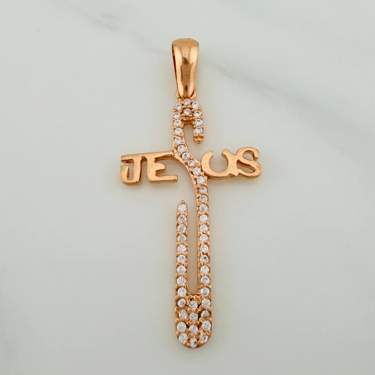Dije Cruz Jesus 2.3gr / 1 1/2 in / Oro Rosa 18K $