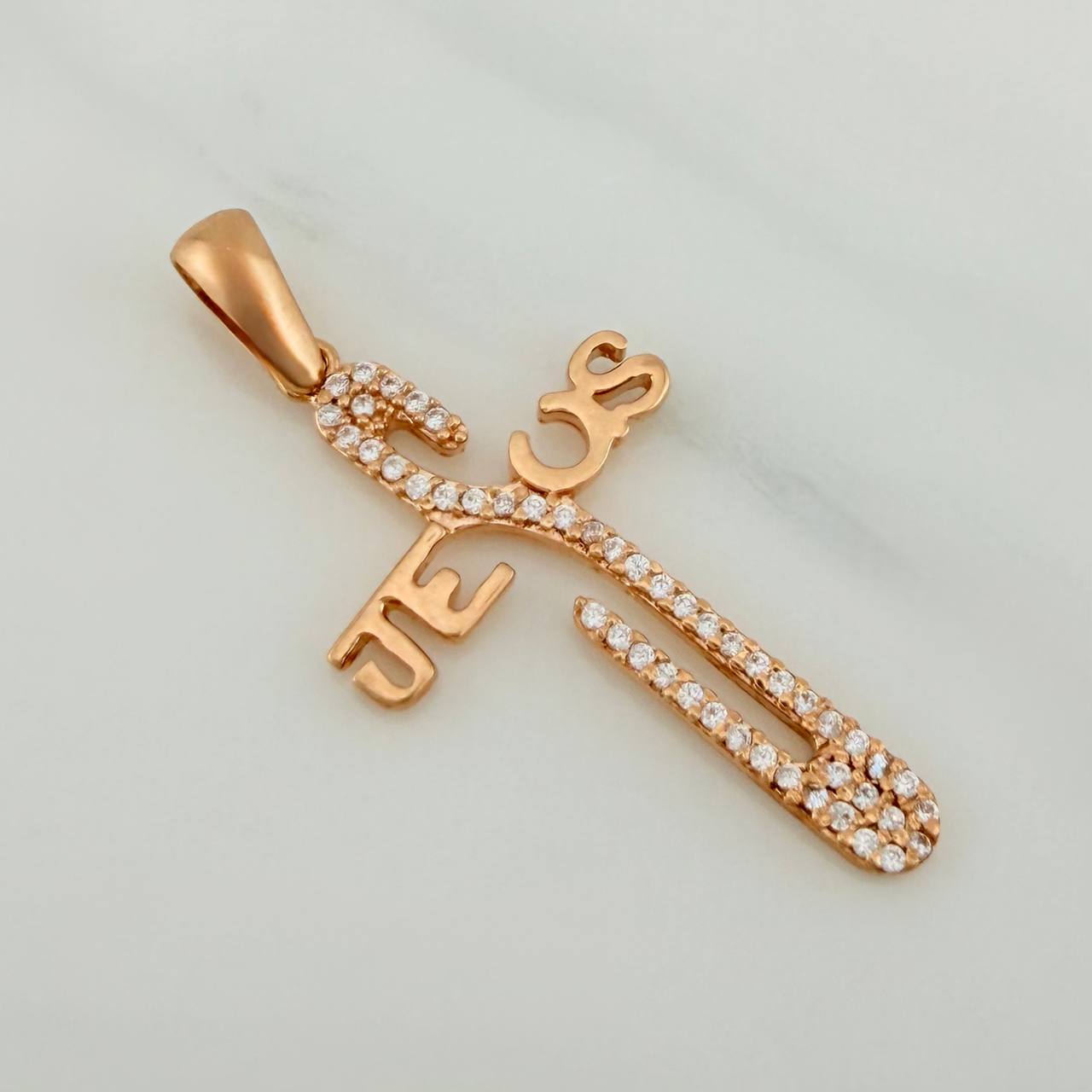 Dije Cruz Jesus 2.3gr / 1 1/2 in / Oro Rosa 18K $