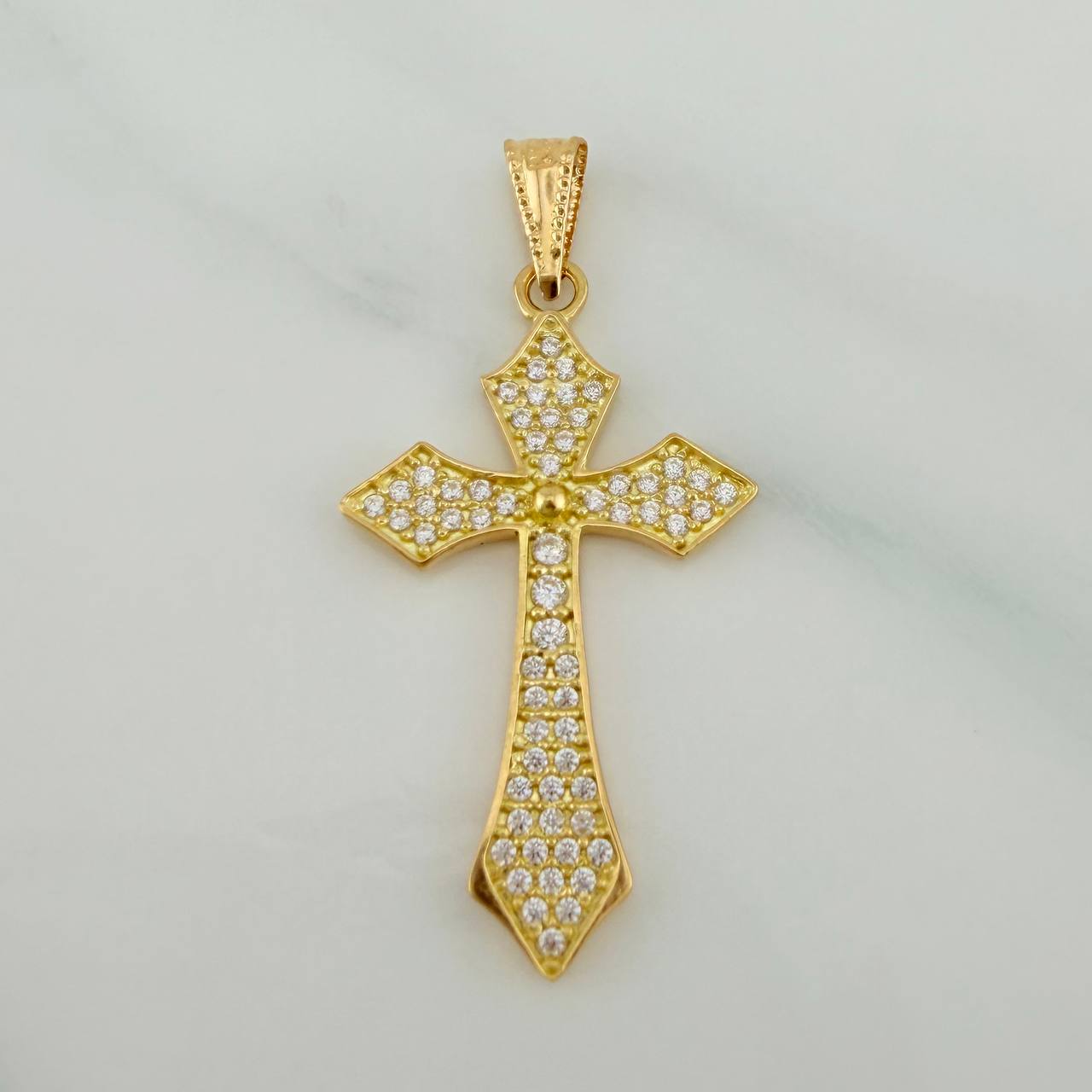 Dije Cruz Gotica 1.9gr / 1 1/2 in / Oro Amarillo 18K $