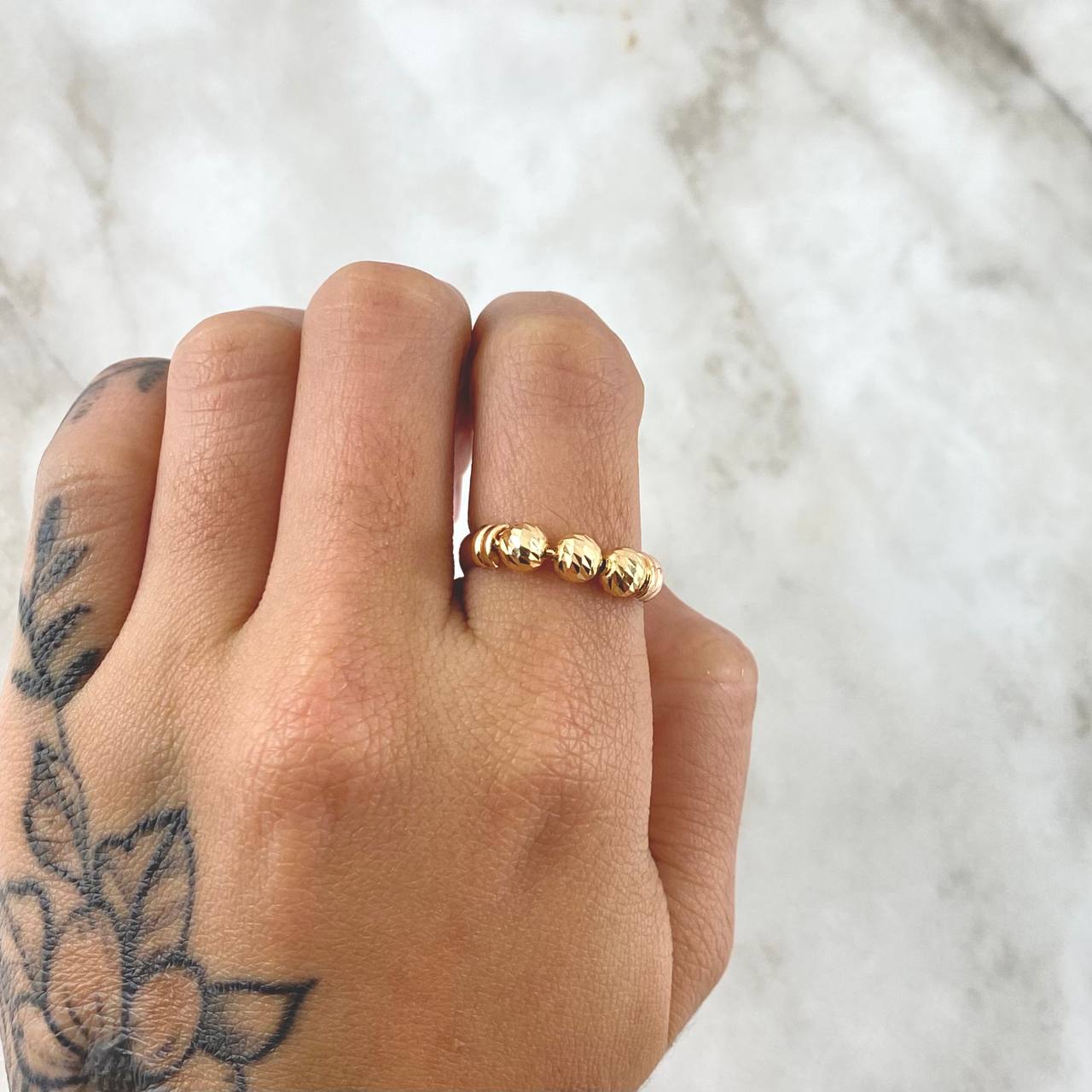 Anillo Trio De Bolas 1.65gr / T7 1/2 / 5mm Bolas Diamantadas Dos Oros Amarillo Rosa 18K