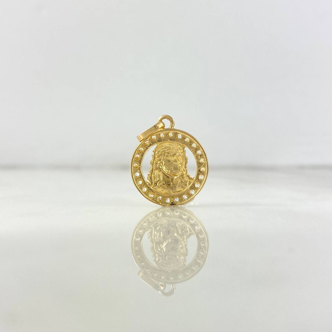 Pendant Jesus Face 2.5gr / 2.2cm / Circle White Zirconia Yellow Gold
