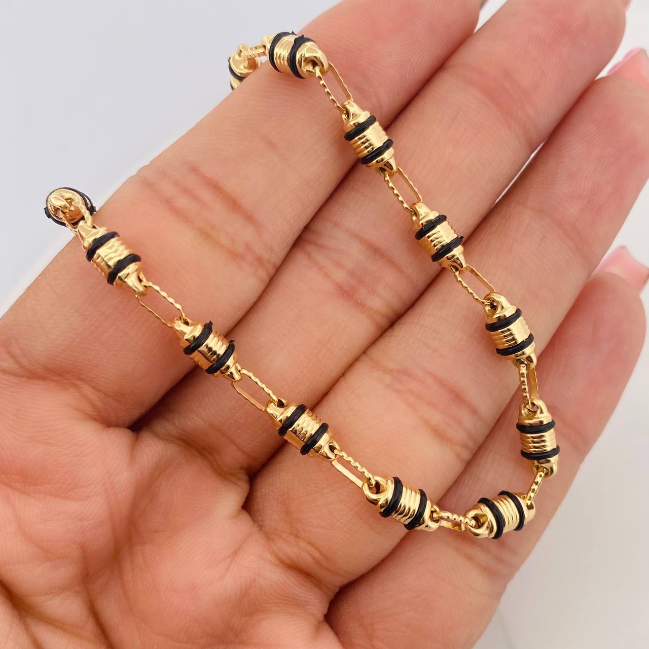 Cadena Rustica Barril 13.65g / 24 in / 4.4mm Oro Amarillo 18K