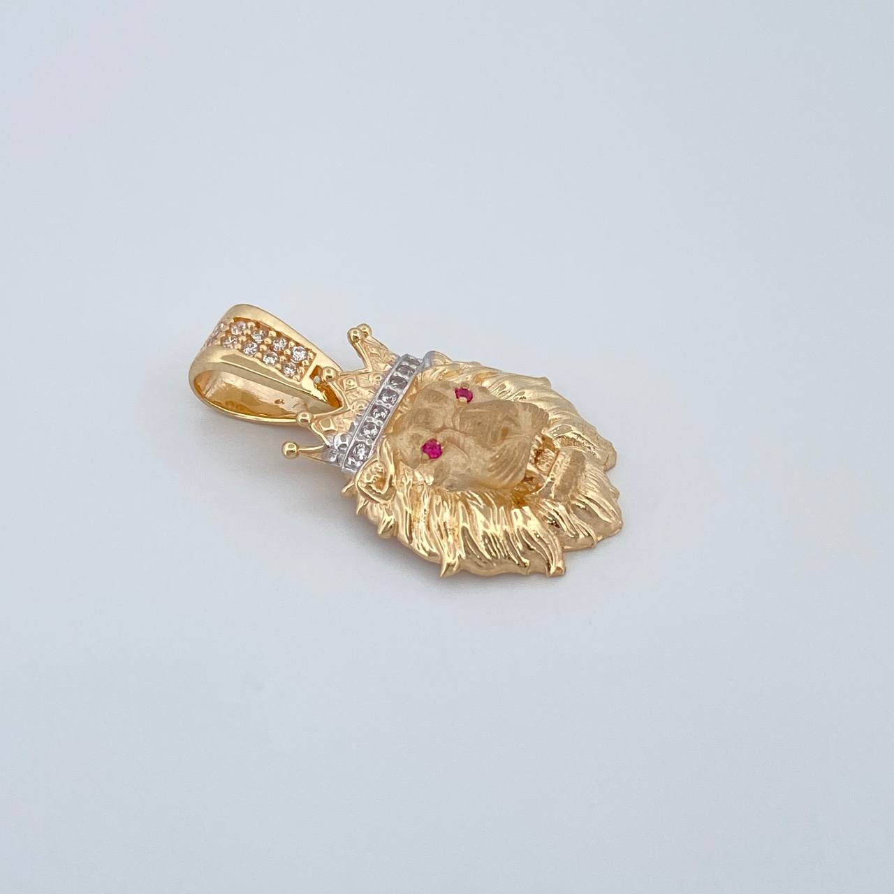 Pendant Lion 3.65gr / 1 in / Two-tone Yellow White 18K Gold %