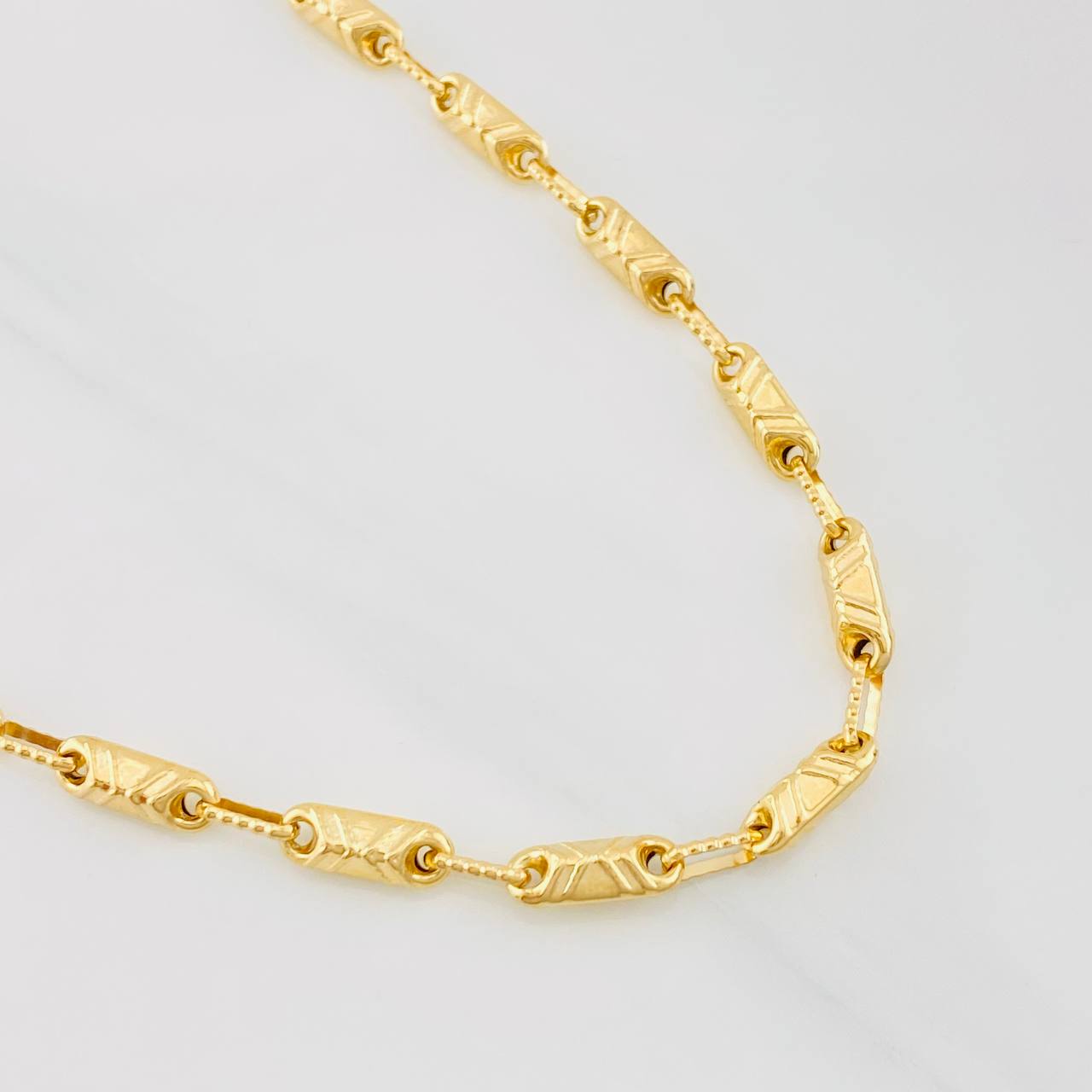Cadena Eslabón Texturizado 13.85g / 26 in / 3.5mm Oro Amarillo 18K