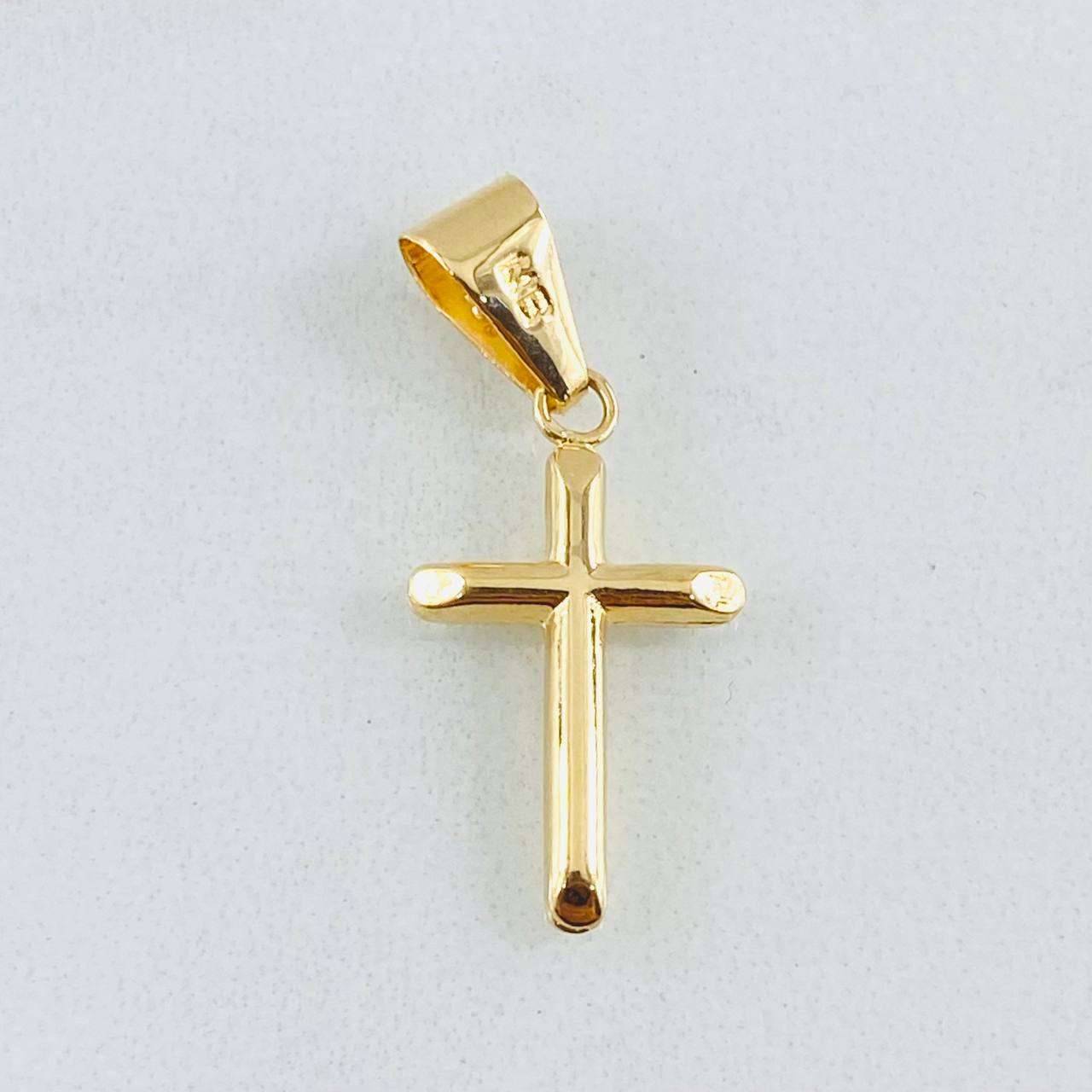 Pendant Cross Flat Tips 0.3gr / 0.75in / 18K Gold