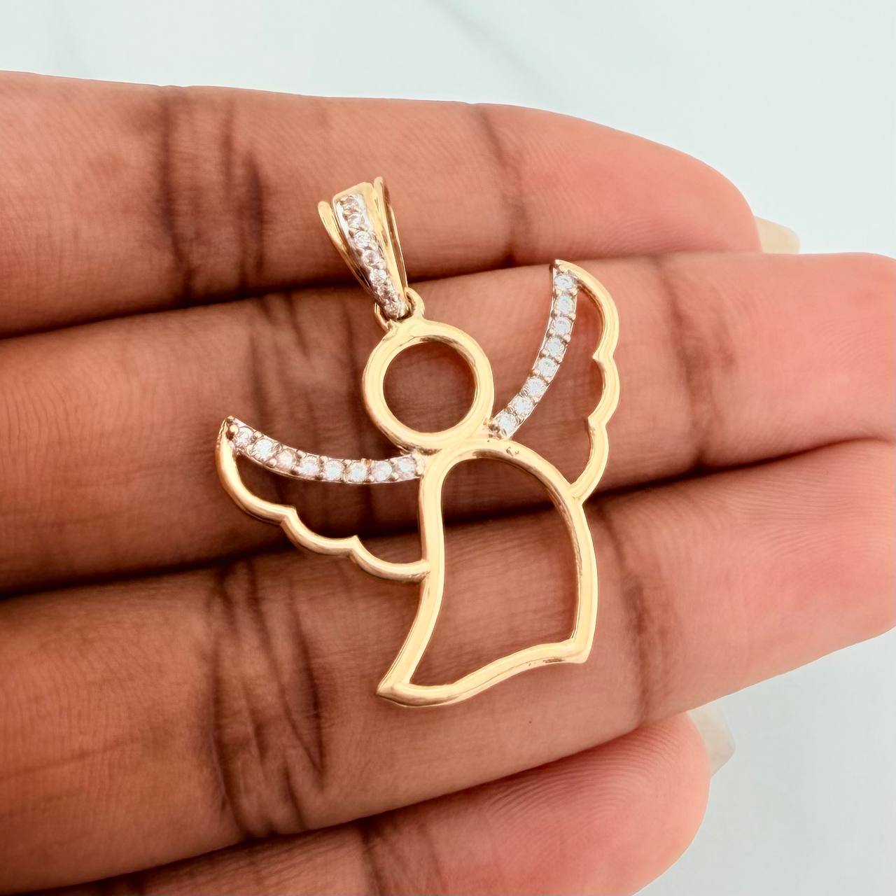 Dije Angel 3.5gr / 1 1/4 in / Dos Oros Amarillo Blanco 18K $