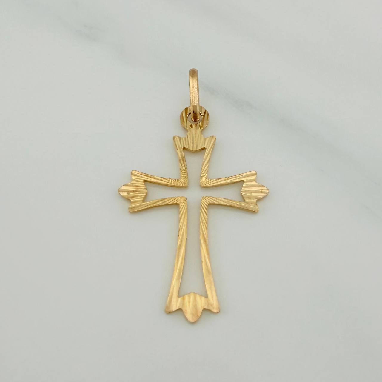 Gothic Cross Silhouette Pendant 0.8gr / 1 1/4 in / Yellow Gold 18K $