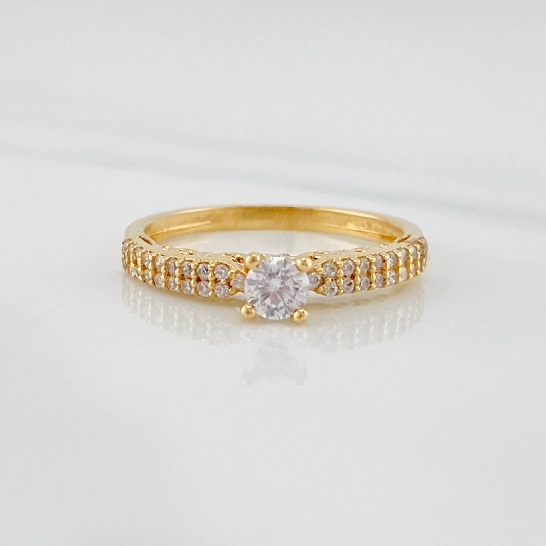 Anillo Solitario Churumbela 2.25 g / T7 Oro Amarillo 18K