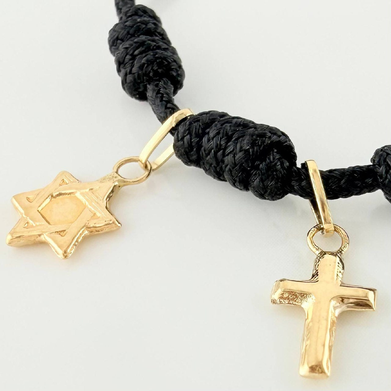 Pulsera Tejida Negra Oro Amarillo 18K