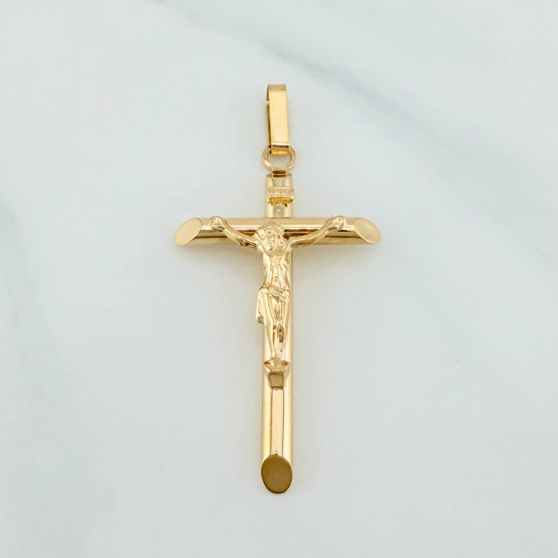 Dije Cruz Cristo Puntas Planas 1.8 g / 1 3/4 in Oro Amarillo 18K