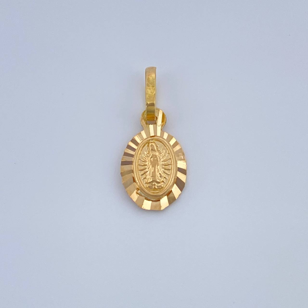 Dije Virgen Guadalupe 0.6gr / 1/2 in / Oro Amarillo 18K %