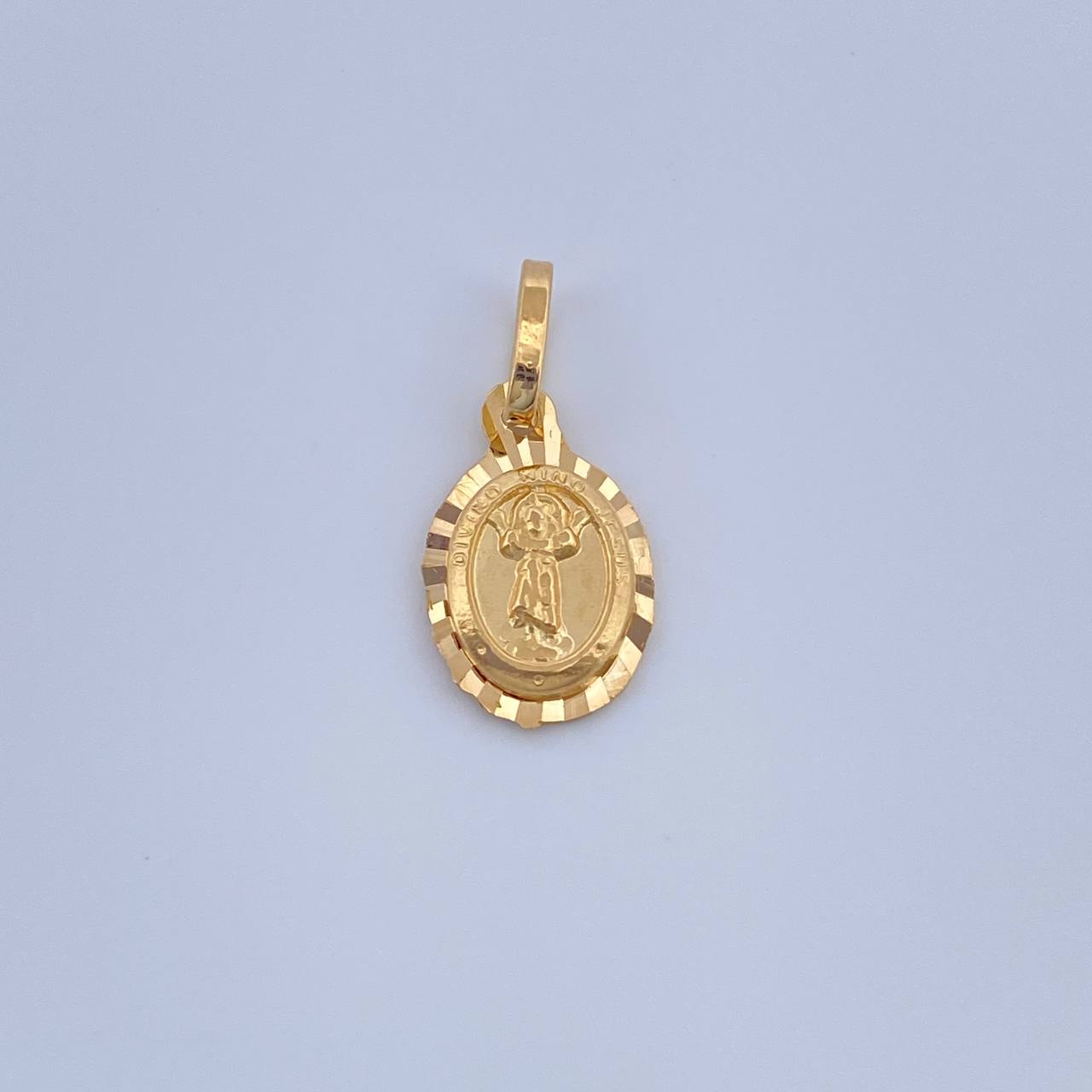Divine Child Pendant 0.7gr / 3/4 in / Yellow Gold 18K %