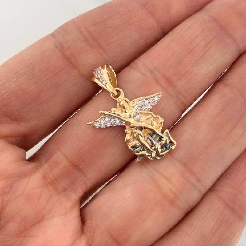 Pendant Saint Michael Archangel 3 g / 1 in Three Golds 18K