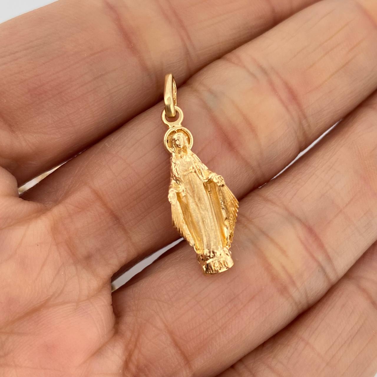 Dije Virgen Milagrosa 2.2gr / 1 in / Oro Amarillo 18K %