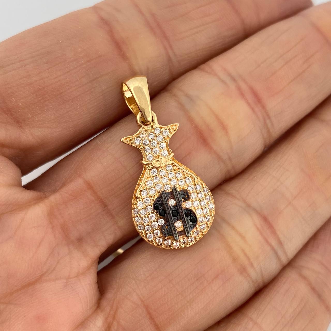 Dije Bolsa de Dinero 2.7gr / 1 1/4 in / Dos Oros Negro Amarillo 18K %