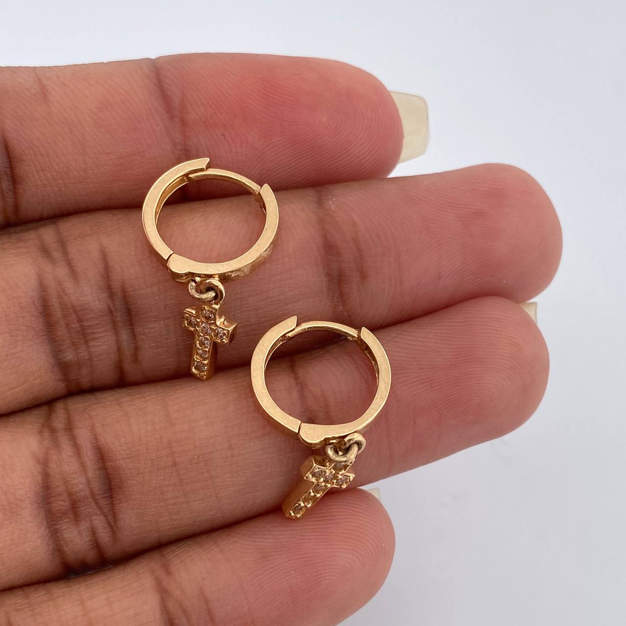 Candongas Cruz 2.9gr / 1 in / Oro Amarillo 18K %