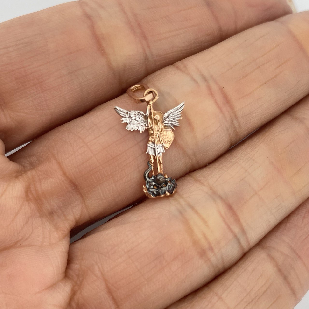 Dije San Miguel Arcangel 1gr / 1 in / Tres Oros 18K %