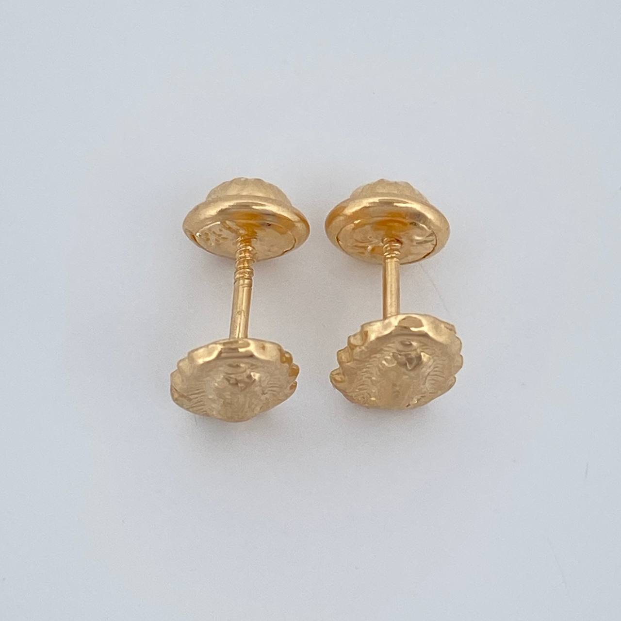 Virgin of Guadalupe Stud Earrings 0.7gr / 8.22mm 18K Yellow Gold &