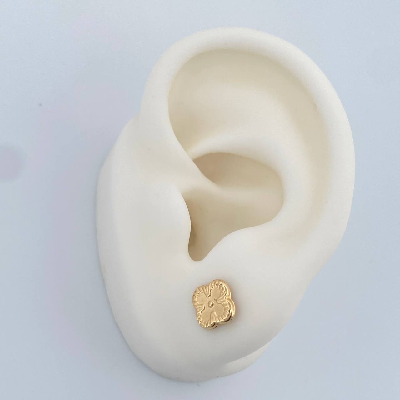 Topos Trebol 0.85gr / 7.25mm Oro Amarillo 18K %