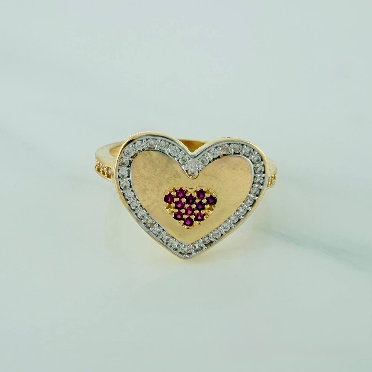 Anillo Corazon  4.35gr / T7 / Dos Oros Amarillo Blanco 18K $