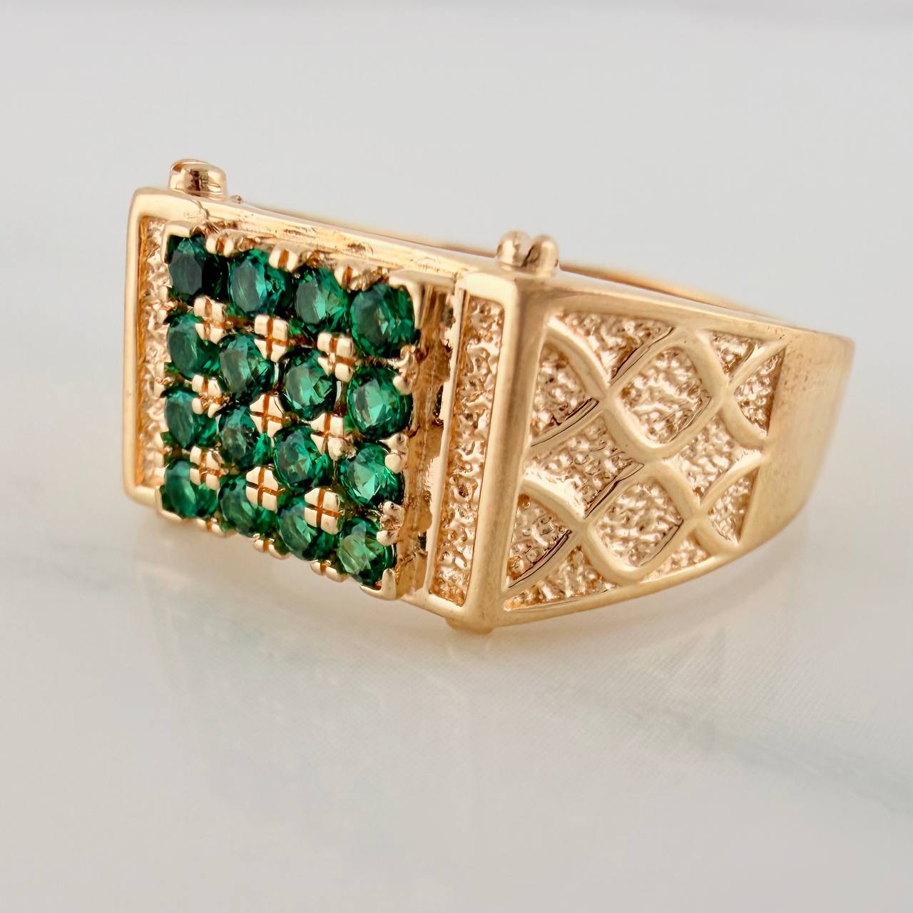 Anillo Sello Cuadrado 4.75gr / T9 / Oro Amarillo 18K $