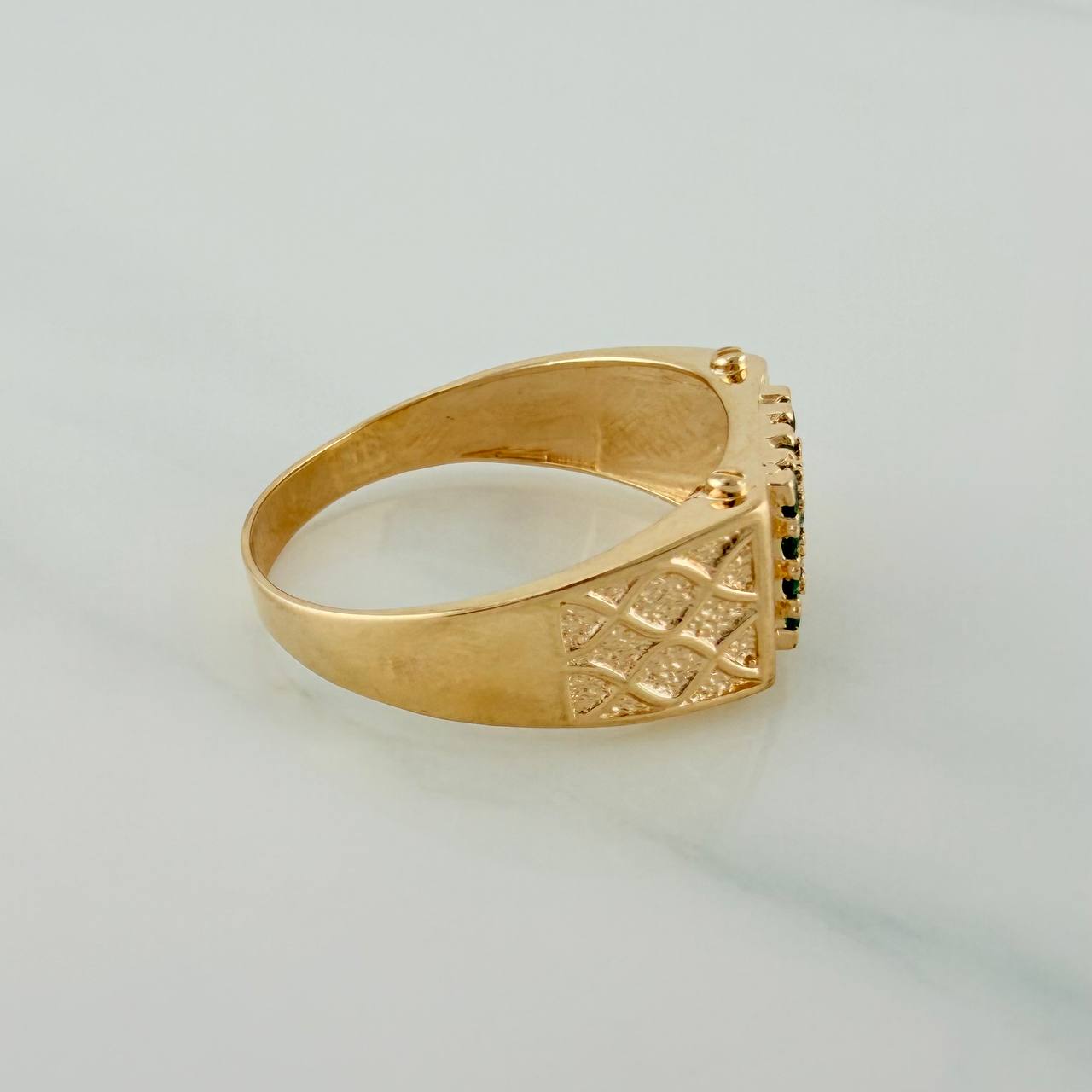 Anillo Sello Cuadrado 4.75gr / T9 / Oro Amarillo 18K $