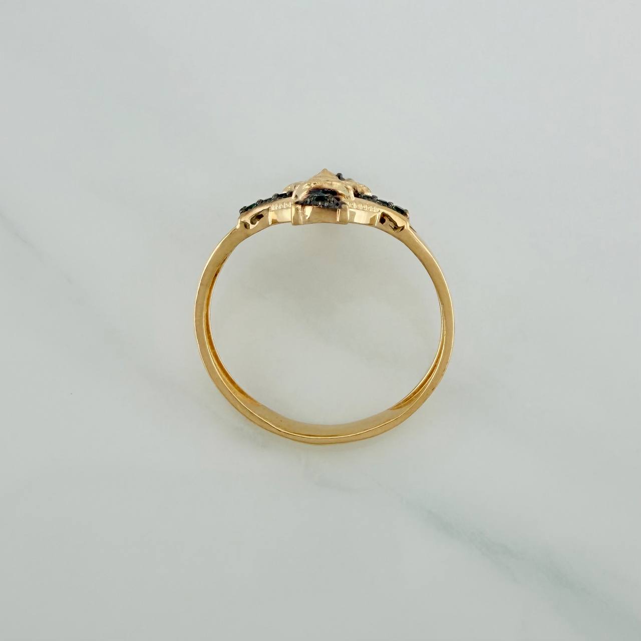 Anillo Cruz Cristo 3.95gr / T9 1/4 / Dos Oros Negro Amarillo 18K $