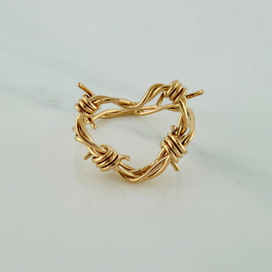 Anillo Corazon Alambrado 2.2gr / T3 1/2 / Oro Amarillo 18K $