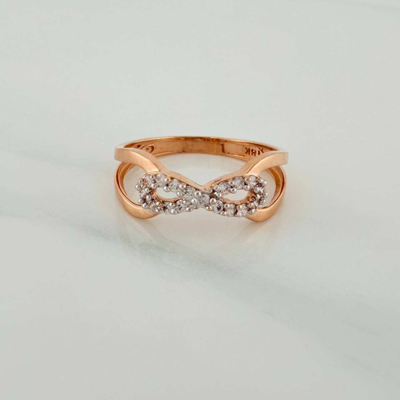 Infinity Ring 1.8gr / T5 1/4 / Two-Tone White Rose Gold 18K $