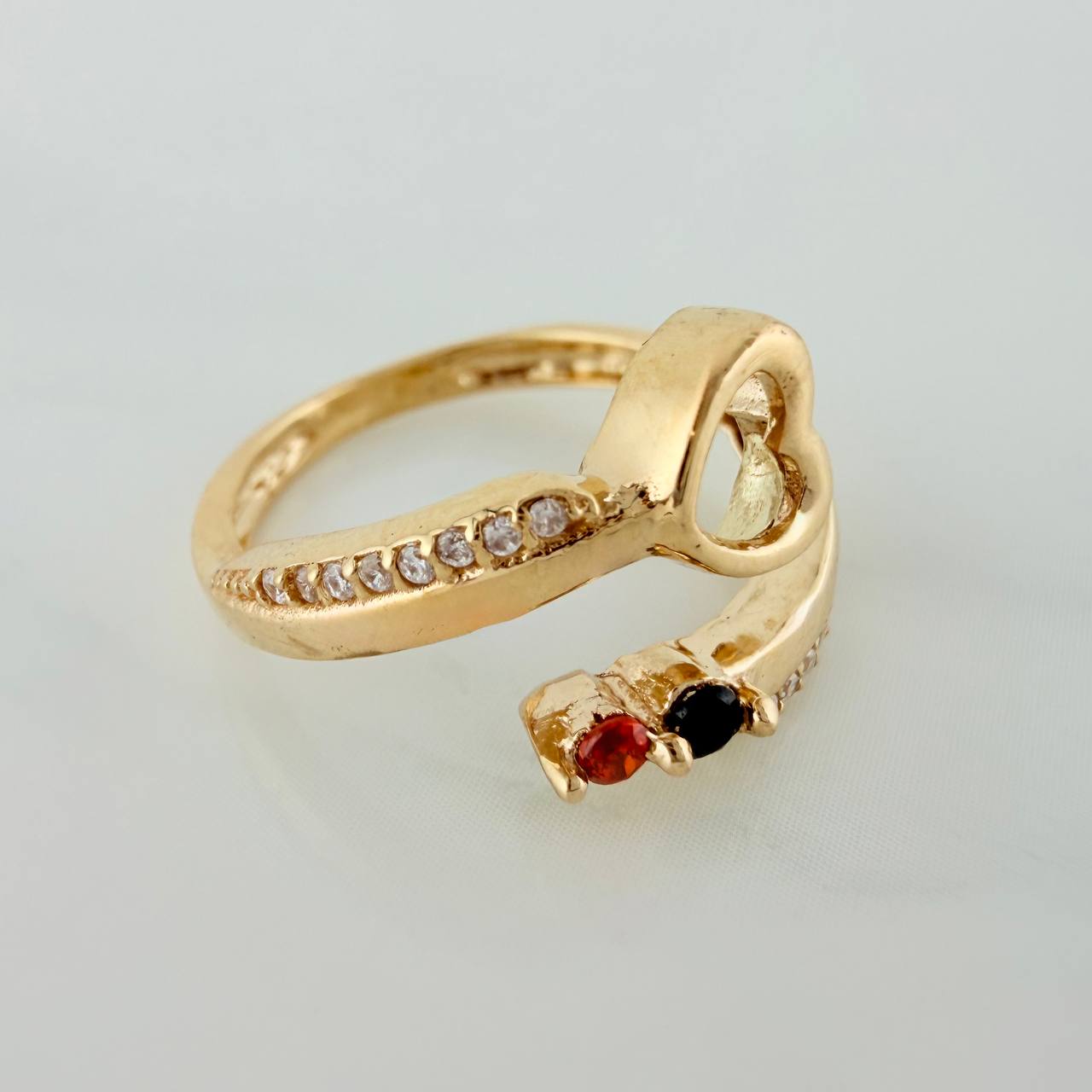 Anillo Abrazo Corazon 2.5gr / T6 1/2 / Oro Amarillo 18K $