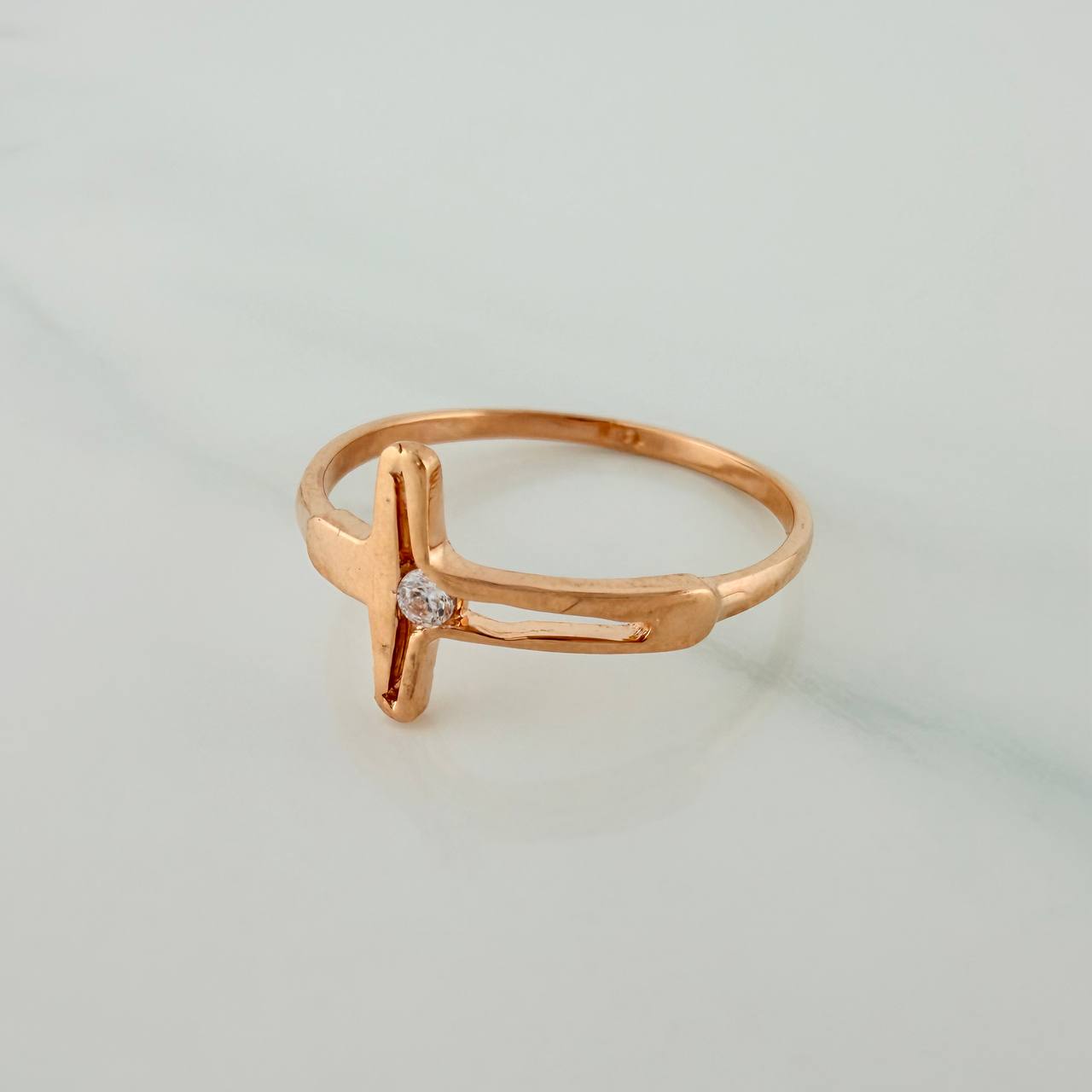 Anillo Cruz 1.55gr / T7 3/4 / Oro Rosa 18K $