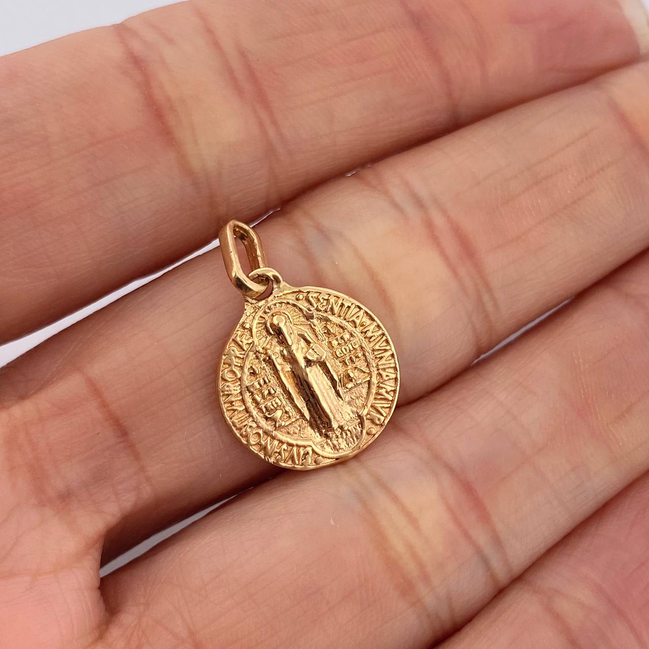 Dije San Benito 2.7gr / 3/4 in / Oro Amarillo 18K $