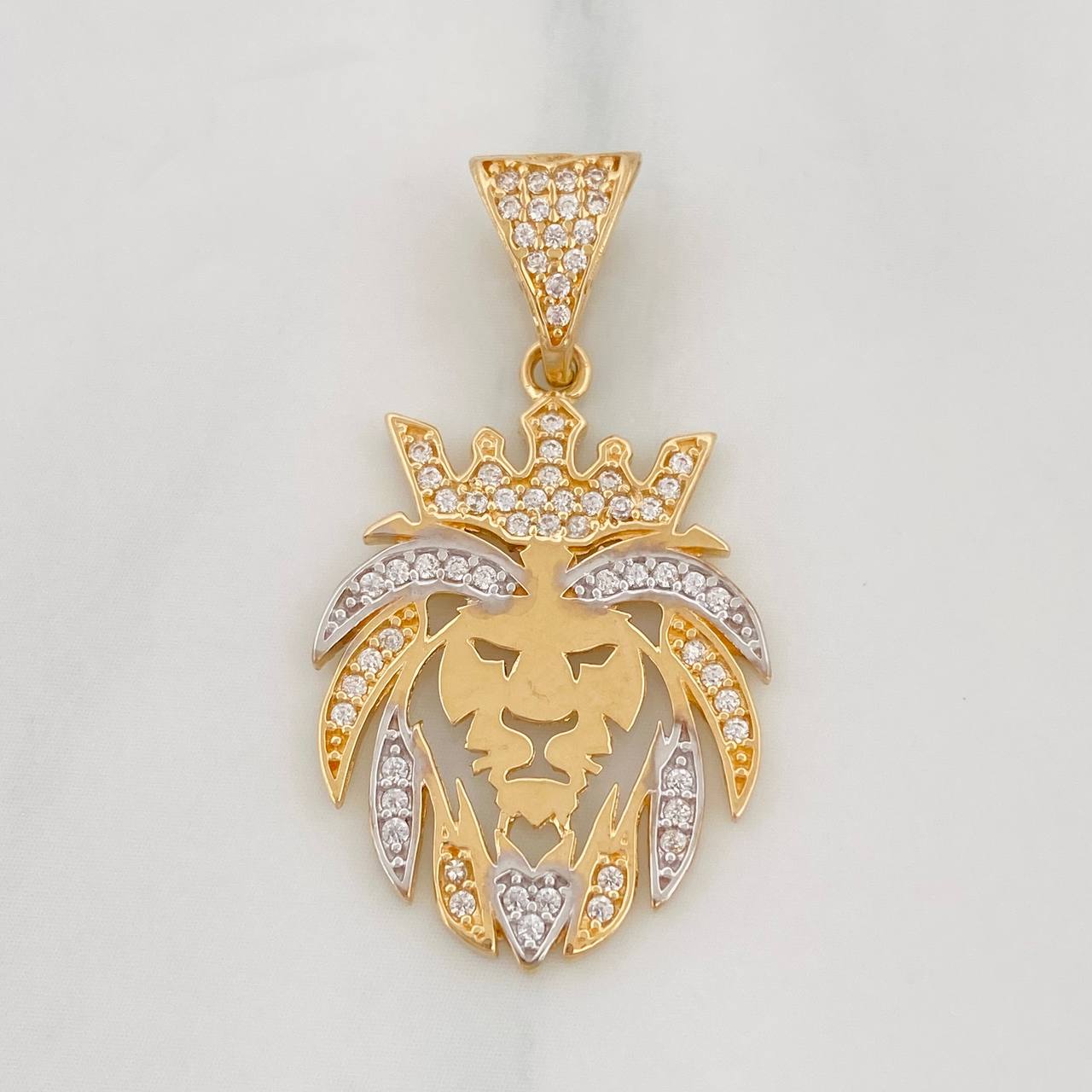 Lion Pendant 3.35g / 1 1/2 in Two Yellow White 18K Golds