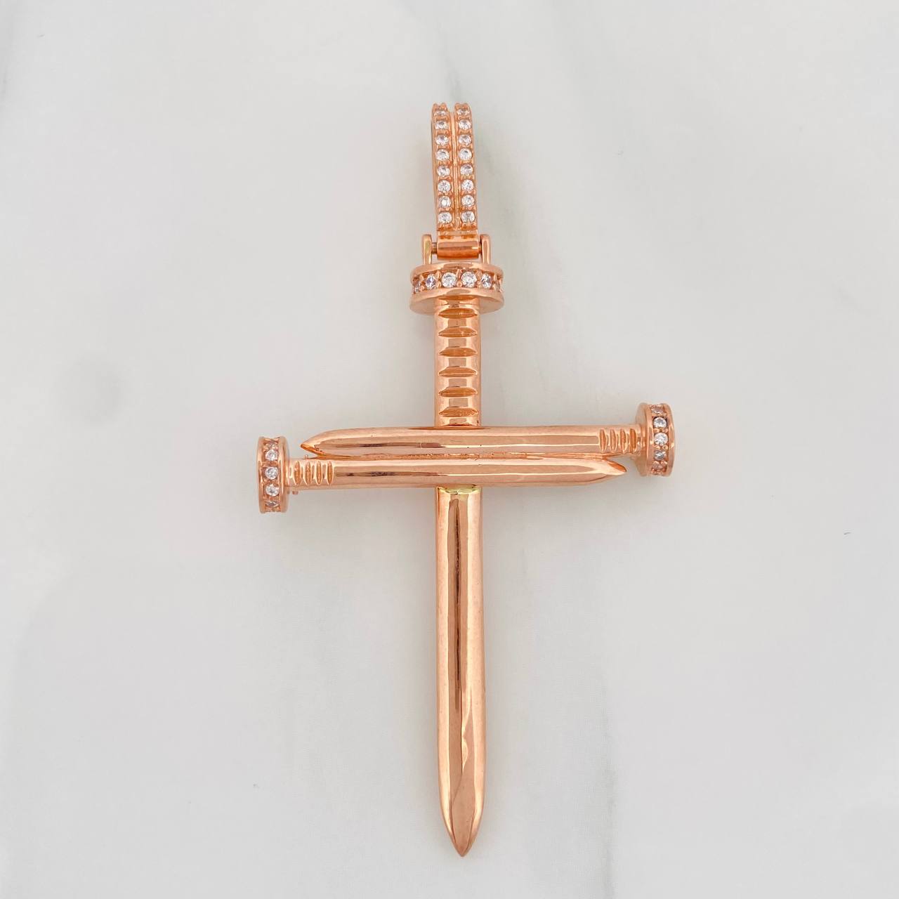 Dije Cruz Clavo 3.95g / 2 in Oro Rosa 18K