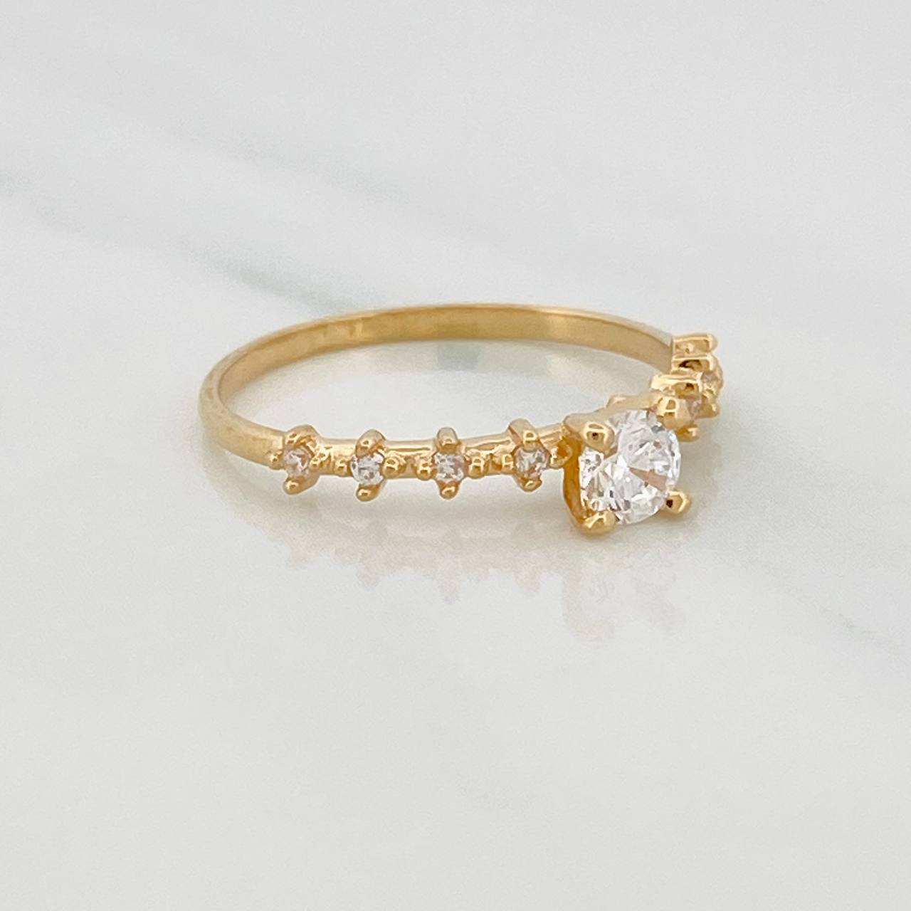 Churumbela Solitaire Ring 1.45g / T6 Yellow Gold 18K