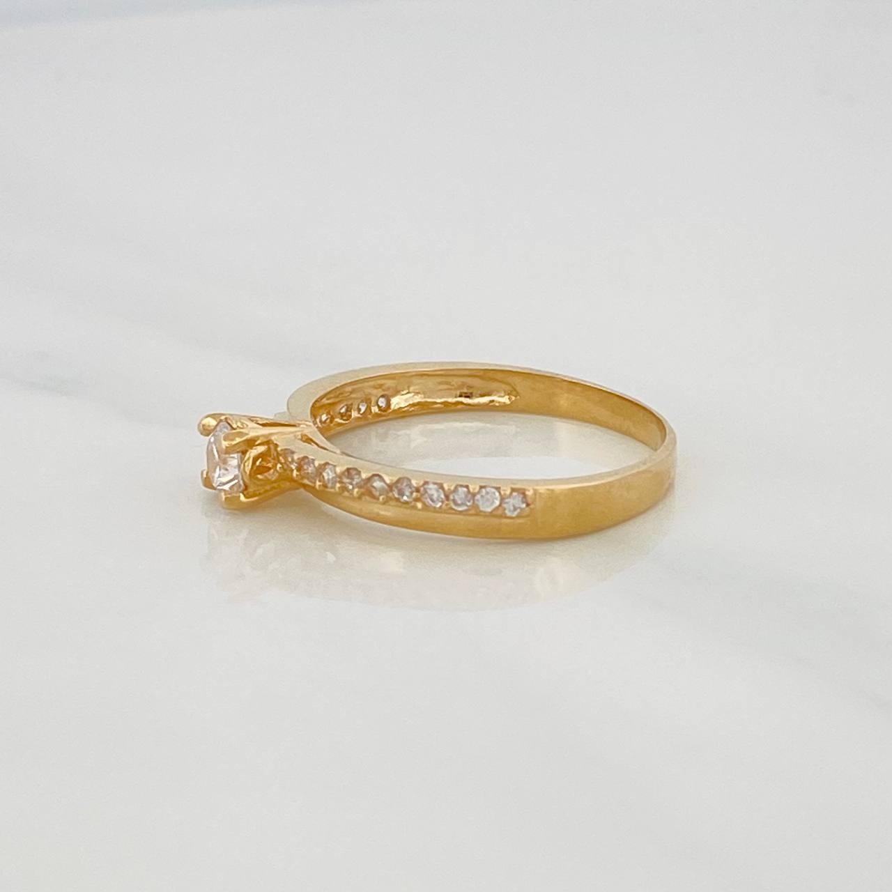 Churumbela Solitaire Ring 2.4g / T7 3/4 Yellow Gold 18K