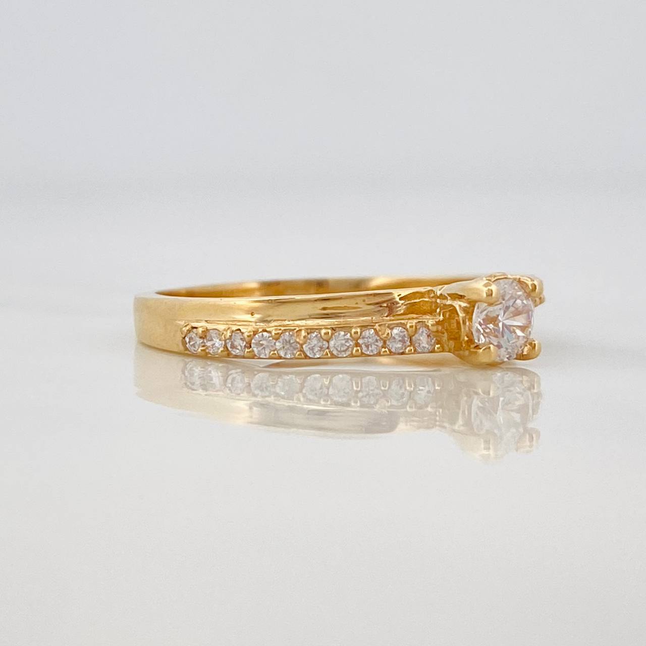 Churumbela Solitaire Ring 2.4g / T7 3/4 Yellow Gold 18K