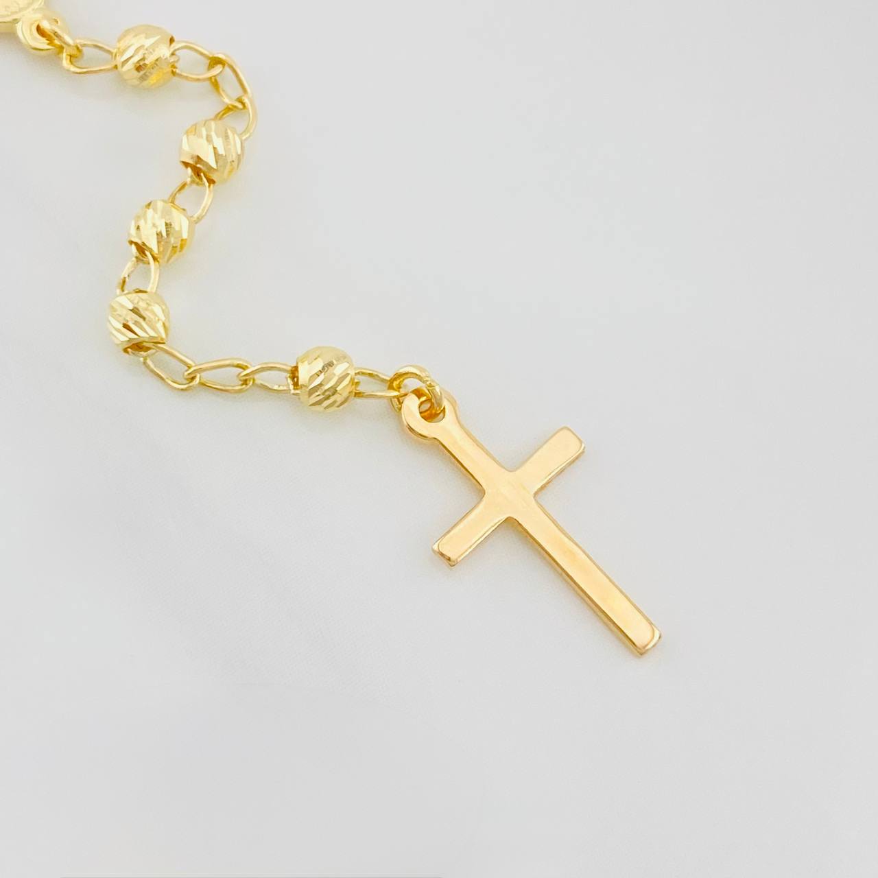 Rosario Virgen Milagrosa 5.9g / 22 in / 3mm Oro Amarillo 18K