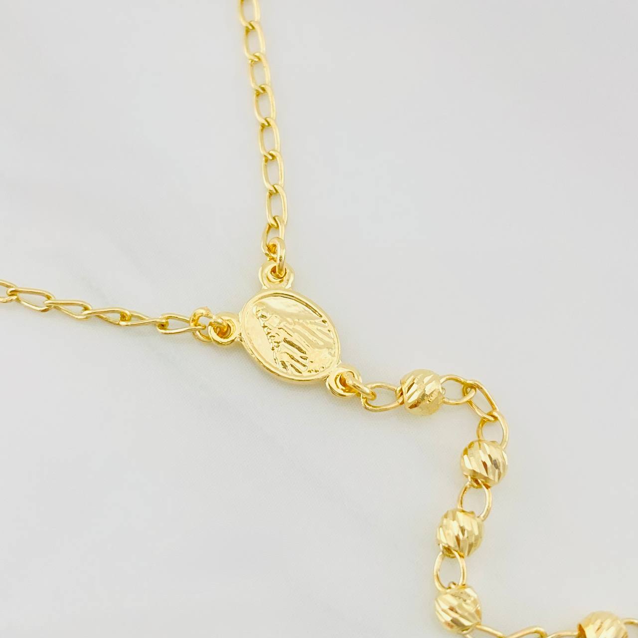 Rosario Virgen Milagrosa 5.9g / 22 in / 3mm Oro Amarillo 18K