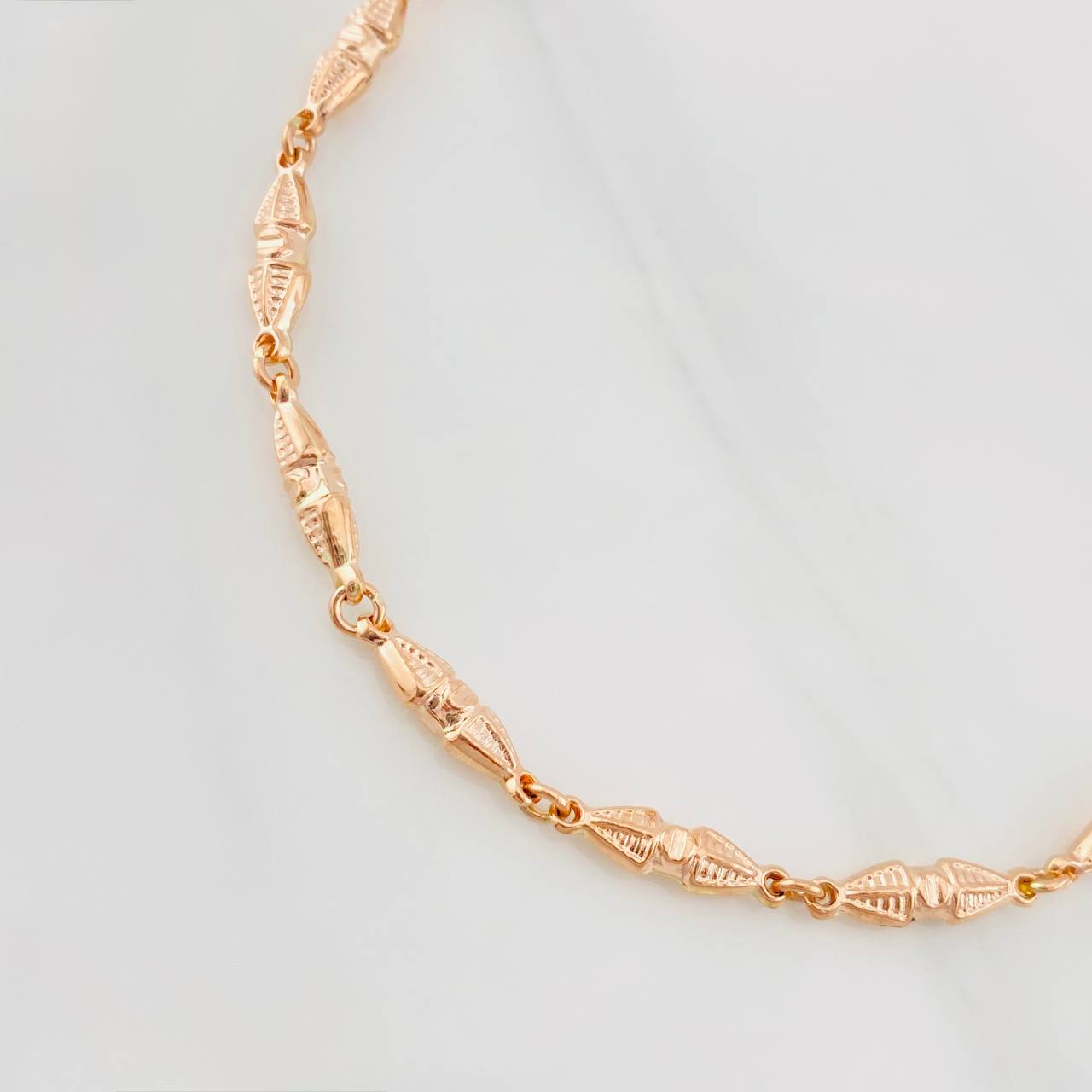 Rustic Dubai Bracelet 5.2g / 8 in / 4.32mm Rose Gold 18K