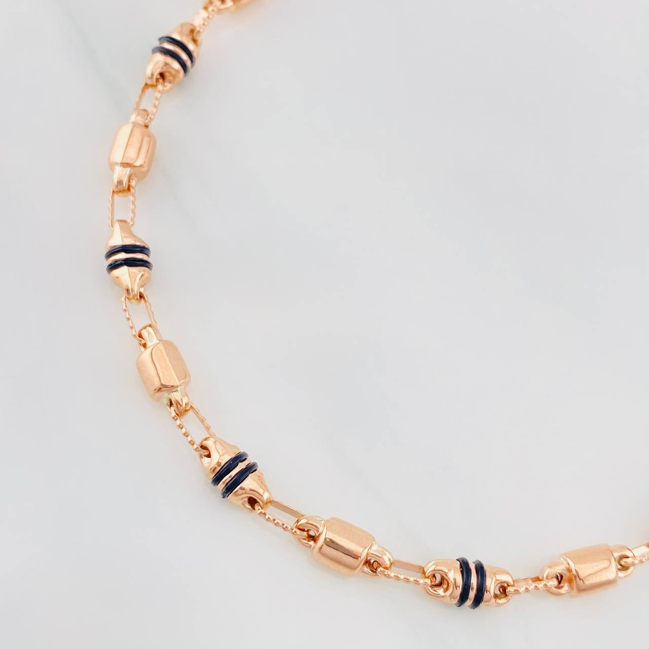Pulso Rustico Barril 5.7g / 8 1/4 in / 4.51mm Oro Rosa 18K