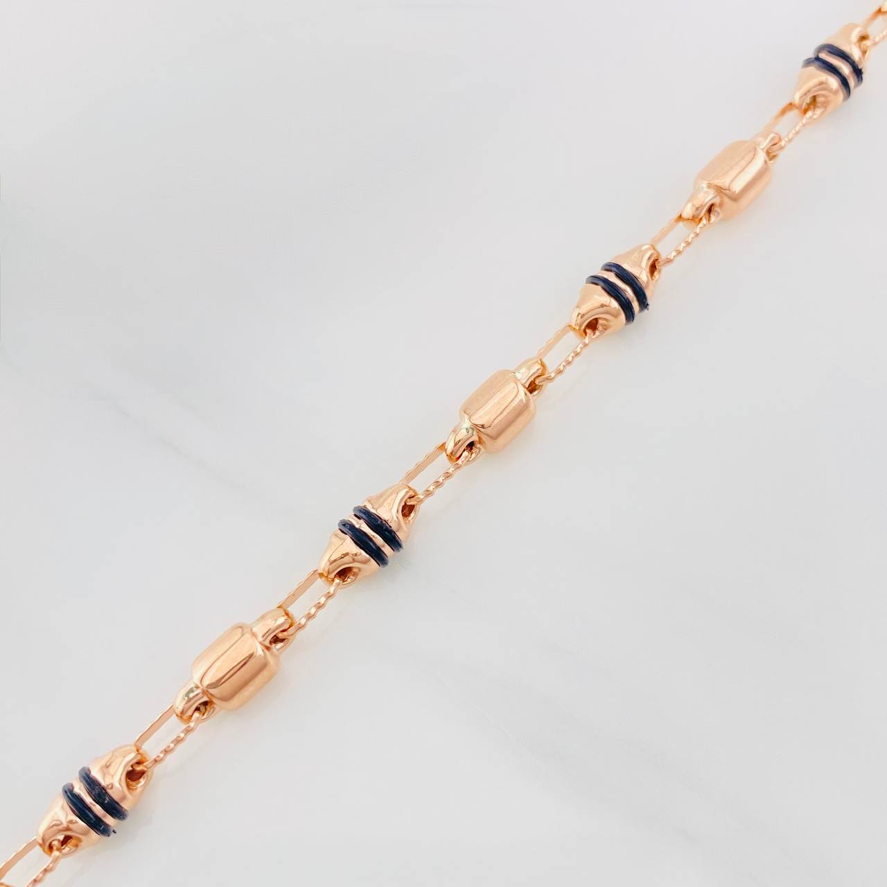 Pulso Rustico Barril 5.7g / 8 1/4 in / 4.51mm Oro Rosa 18K
