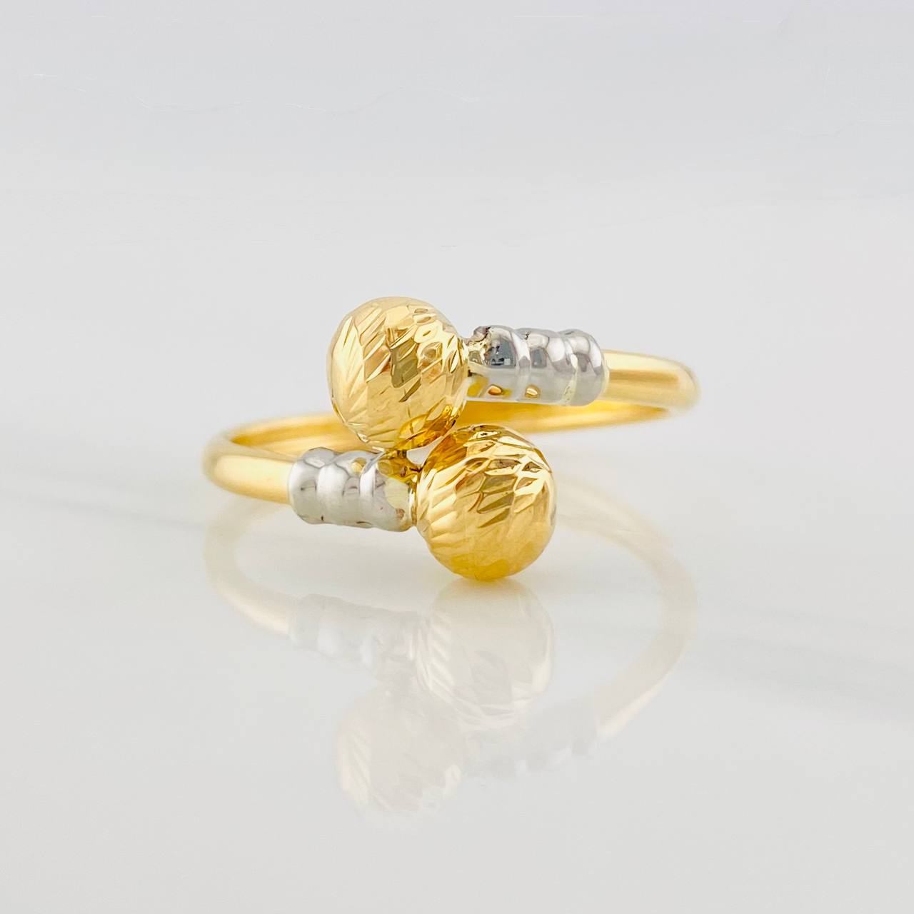 Anillo Tu y Yo 1.45g / T7 1/4 Dos Oros Amarillo Blanco 18K