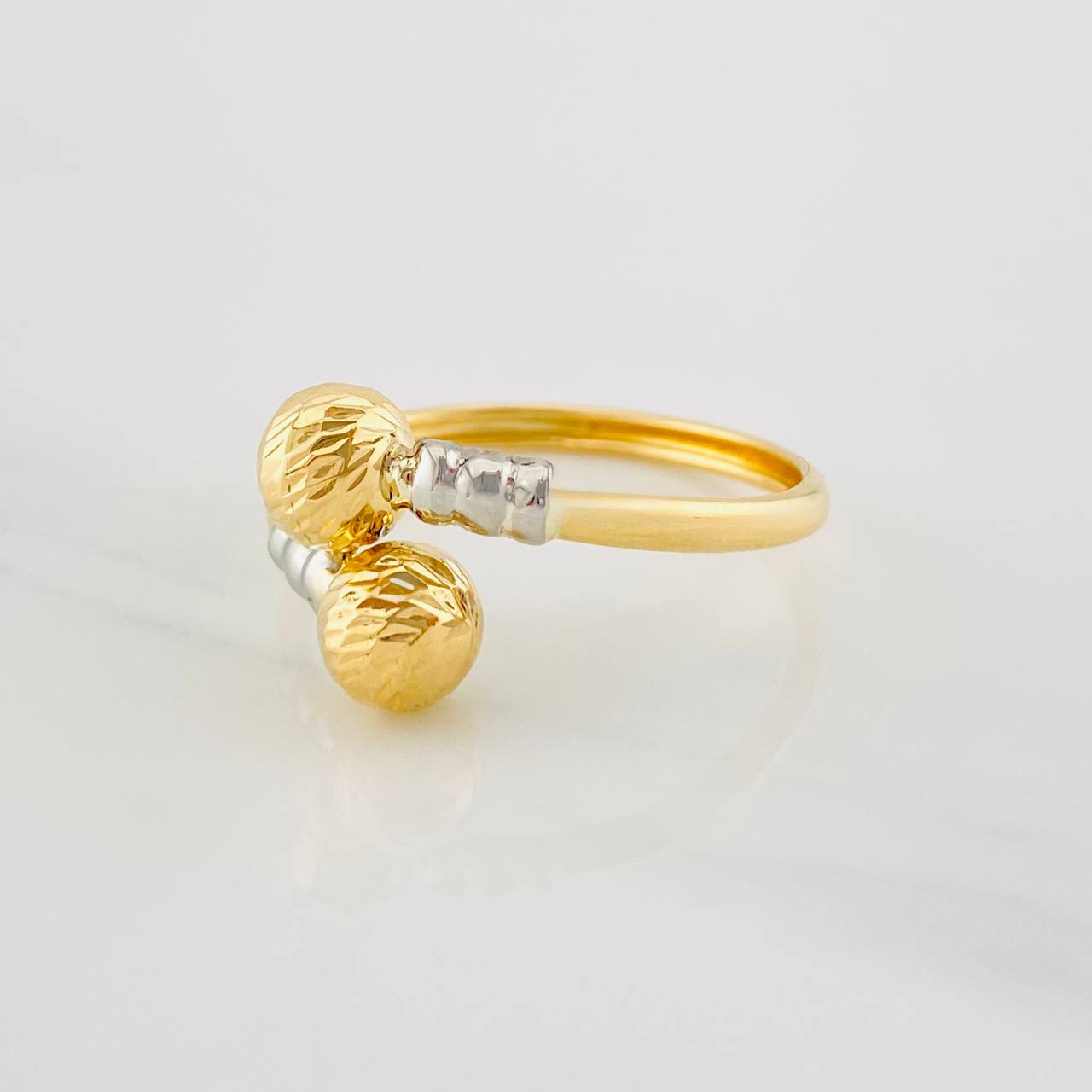 Anillo Tu y Yo 1.45g / T7 1/4 Dos Oros Amarillo Blanco 18K