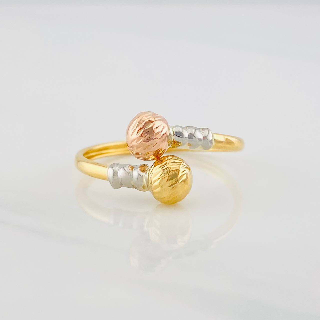 Anillo Tu y Yo 1.5g / T8 Tres Oros 18K